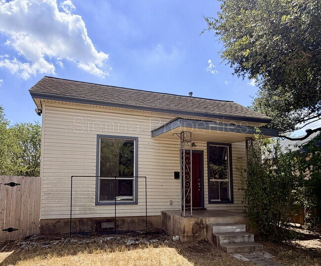 Photo - 1509 Willow St