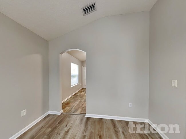 Photo - 2450 Creekfront Dr