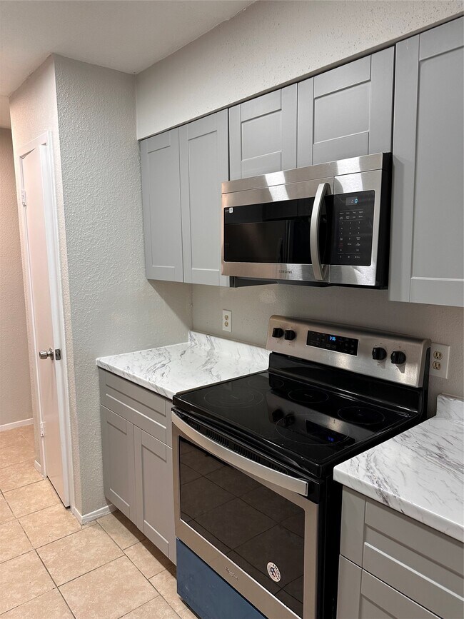 Photo - 5665 Birchmont Dr Unit 3