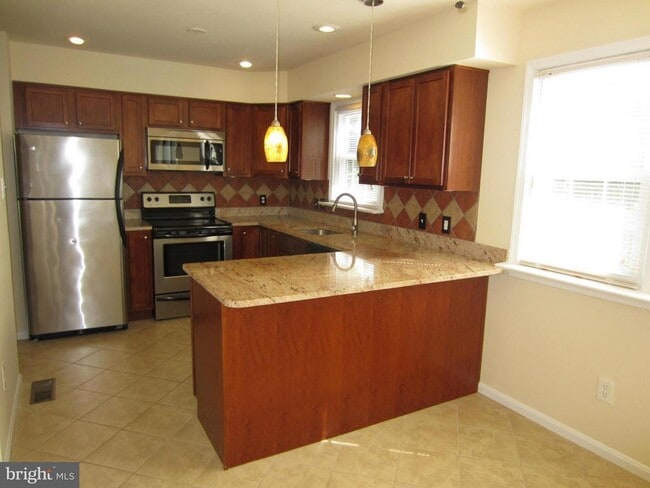 Building Photo - 3509 Kings Cross Rd Rental
