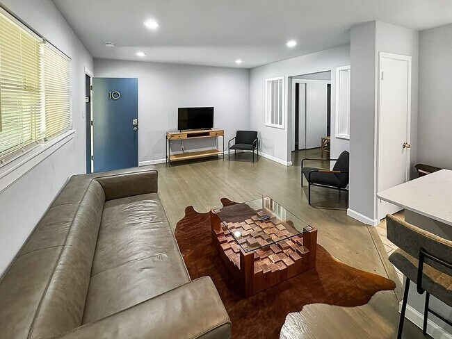 Photo - 1405 Hyde Park Blvd Unidad True