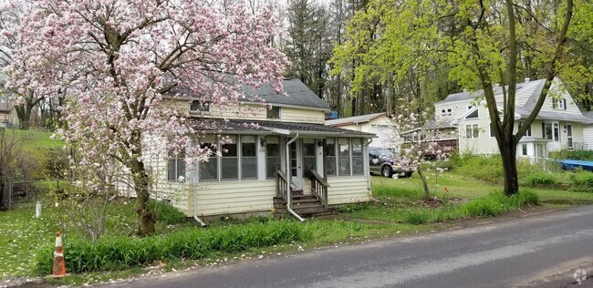 Building Photo - 239 S Gull Lake Dr Rental
