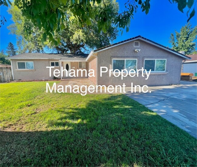 Building Photo - Charming 3 bedroom 1 bath with spacious bo... Rental