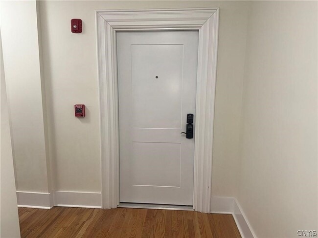 Photo - 109 Main St