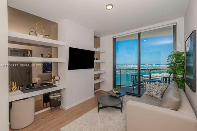 Photo - 398 NE 5th St Unidad 398 NE 5th St  3511