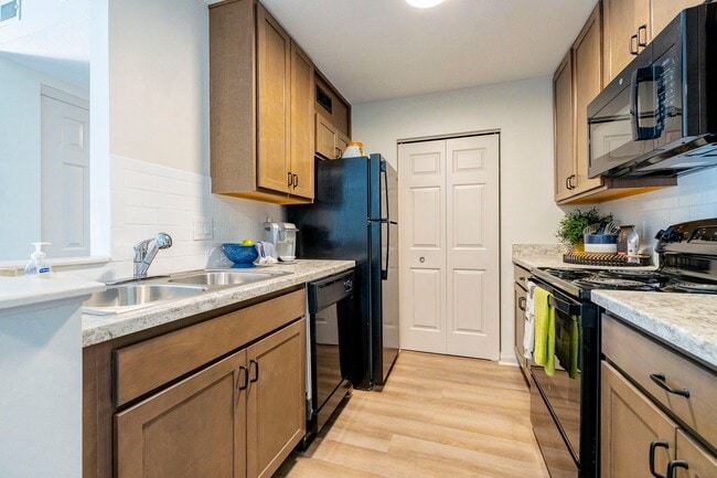 Photo - Carriage Square