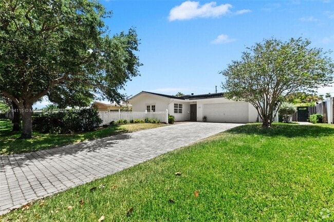 Building Photo - 2070 NE 54th Ct Rental