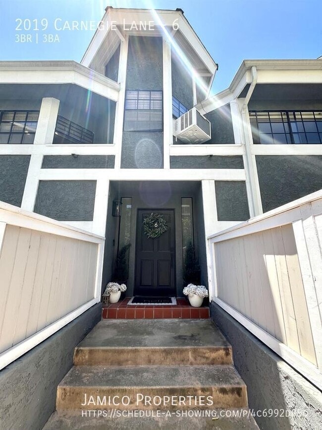 Photo - 2019 Carnegie Ln Unit 6