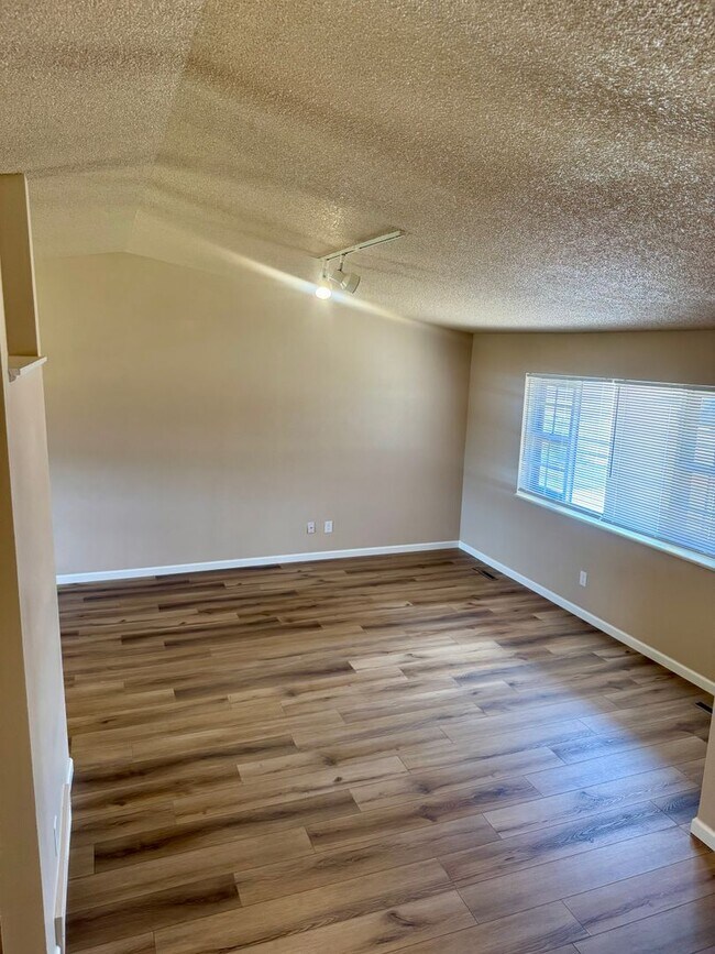 Photo - 4 Bedroom Home in Village 7, Centrally Loc...