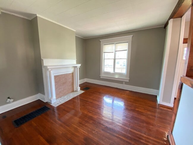 Photo - 400 E 17th Ave