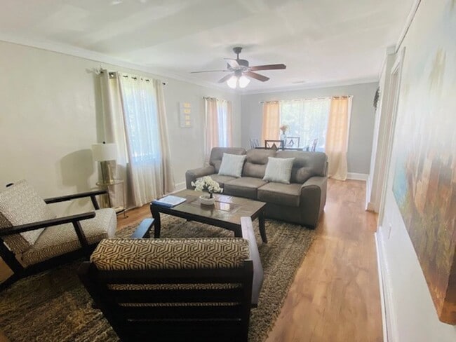 Photo - 3 bedrooms /2 bathrooms