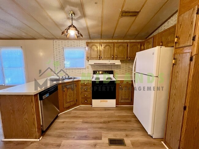 Photo - 4993 Beckman Rd