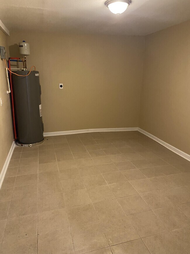 Photo - 5640 Alice Dr