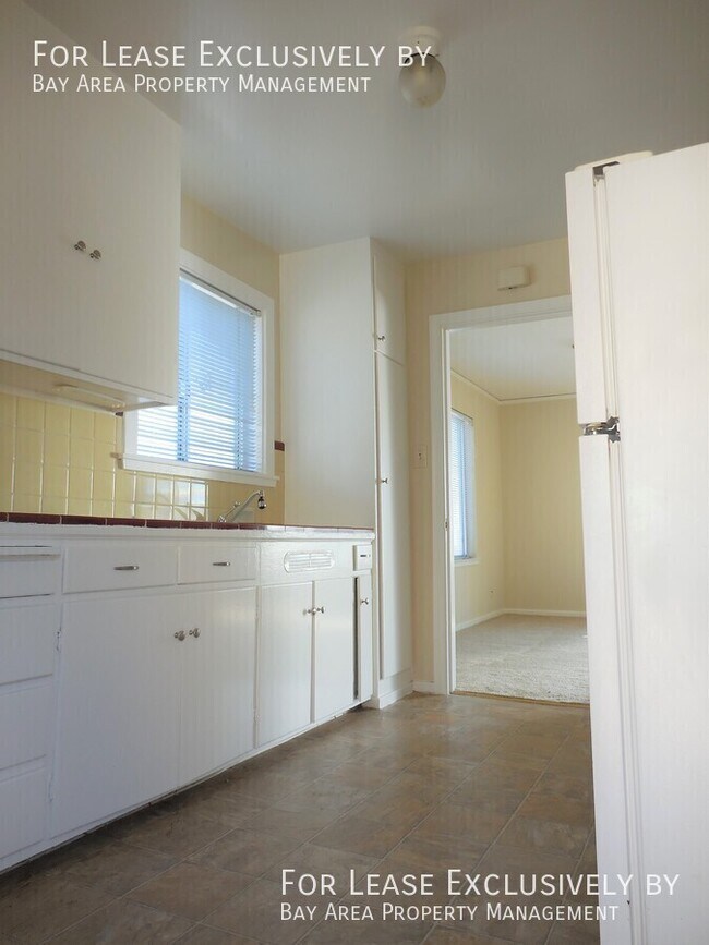 Spacious 1BD/1BA unit with garage in Downt... Apartment South San