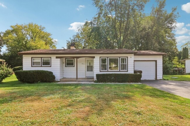 Building Photo - 2610 Killarney Dr