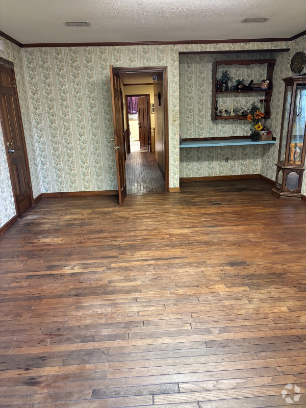 Building Photo - 798 E Farrel Rd Rental