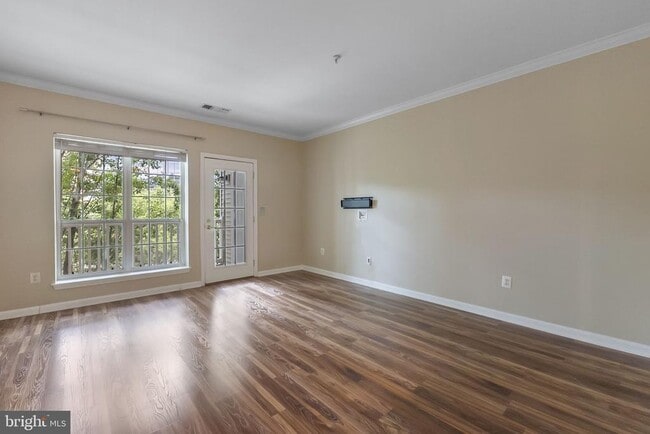 Building Photo - 4551 Strutfield Ln Unit 4231