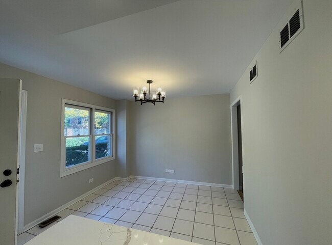 Photo - 1703 Winnetka Rd