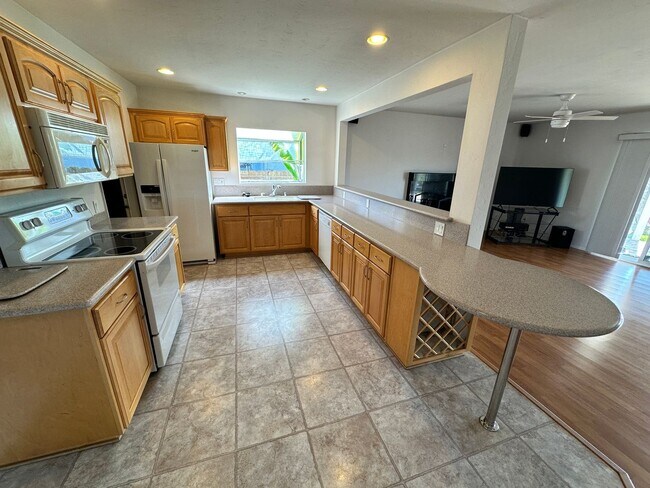 Photo - Large 3BD/2BA w/ Private Backyard!