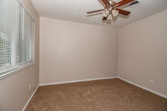 Photo - 3400 Nashville Ave