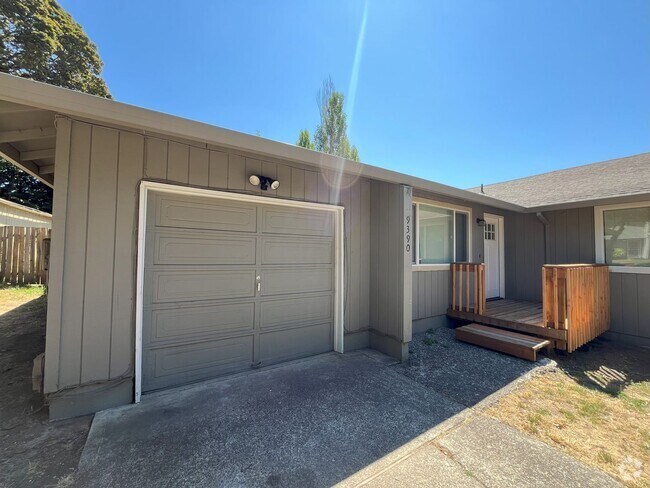Building Photo - Charming 3-Bedroom Home with Vaulted Ceili...