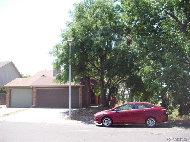 Building Photo - 18922 E 16th Ave