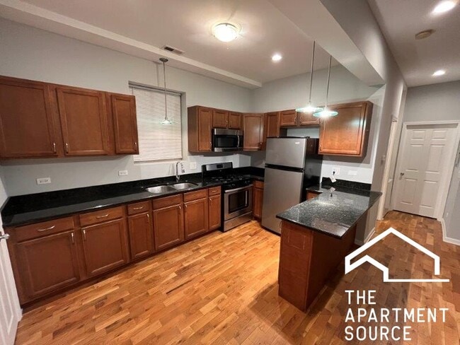 Photo - 2249 S Bell Ave Unit 1R