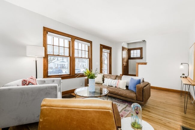 Photo - 995 Palmer Rd