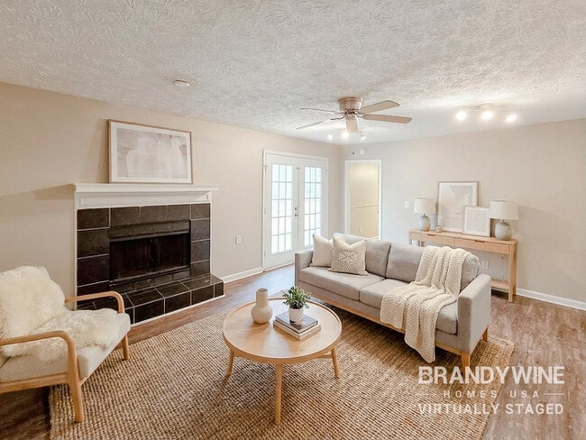 Photo - 112 Valerie Ct