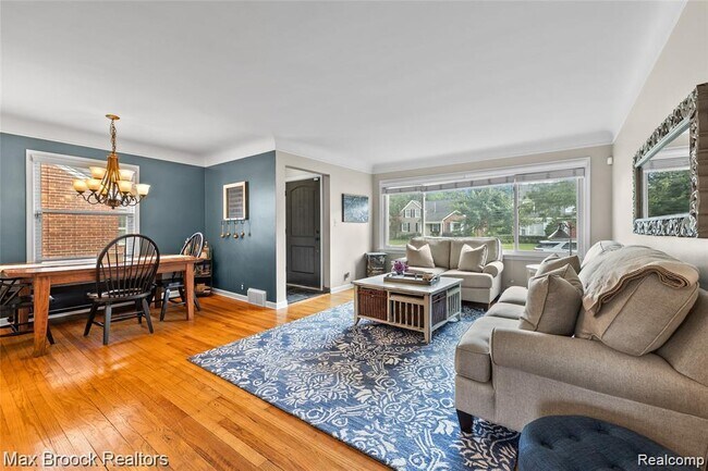 Photo - 1773 Villa Rd