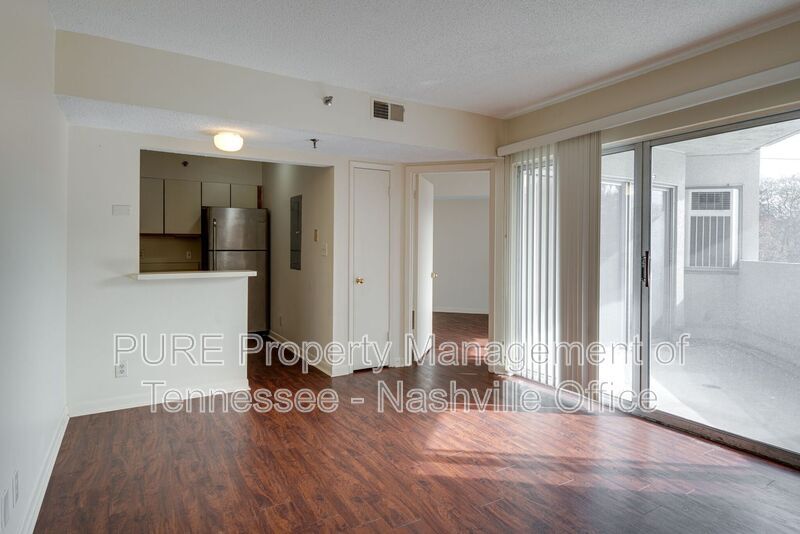 Photo - 900 19th Avenue S