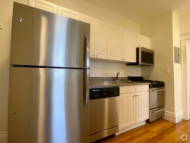 Building Photo - Nicely renovated 2 bed unit with utilities... Rental