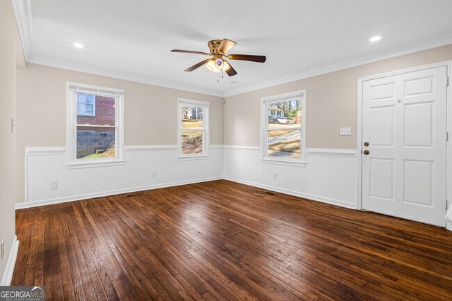 Photo - 2163 Rexford Dr