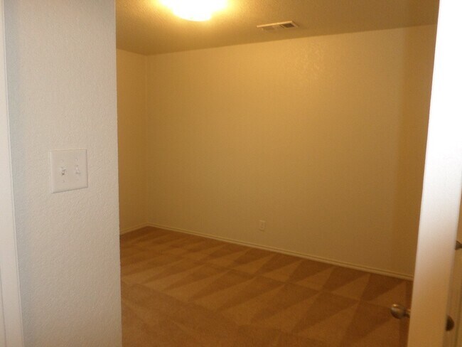 Photo - 3804 Joshua Taylor Dr