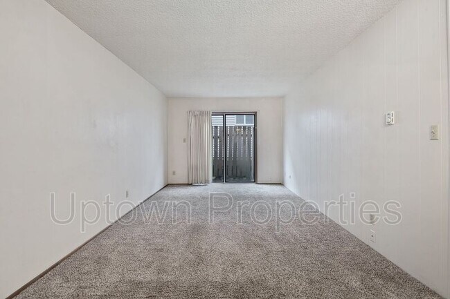 Photo - 8029 NE Flanders St