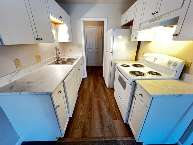 Photo - Unfurnished, One Bedroom, First Floor Condo in Myrtle Beach! Available Now!