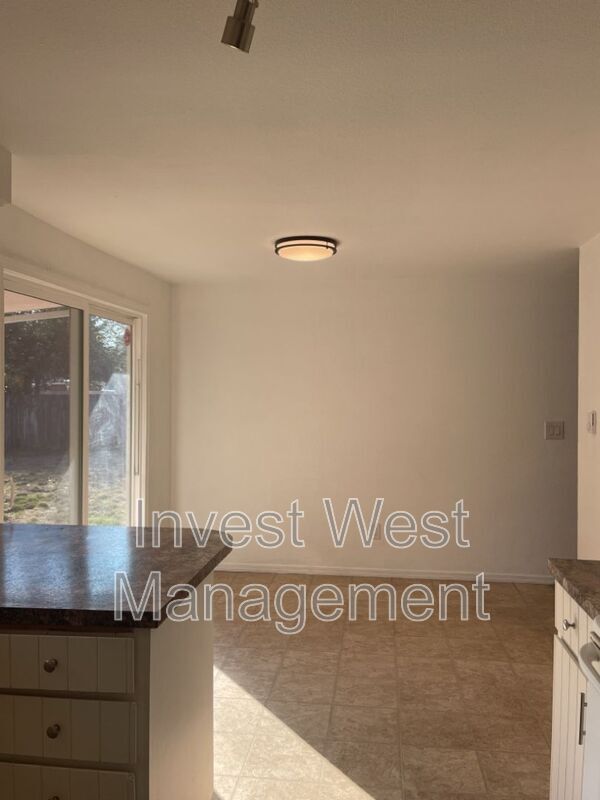 Photo - 2313 NE 156th Ave