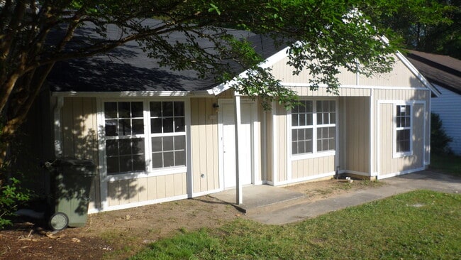 Photo - 317 Greenlake Dr House