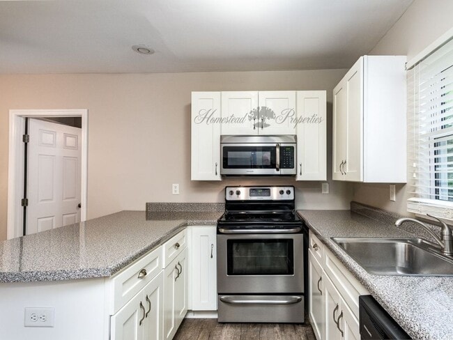 Photo - Updated 3 Bedroom / 2 Bath Home on Lamont