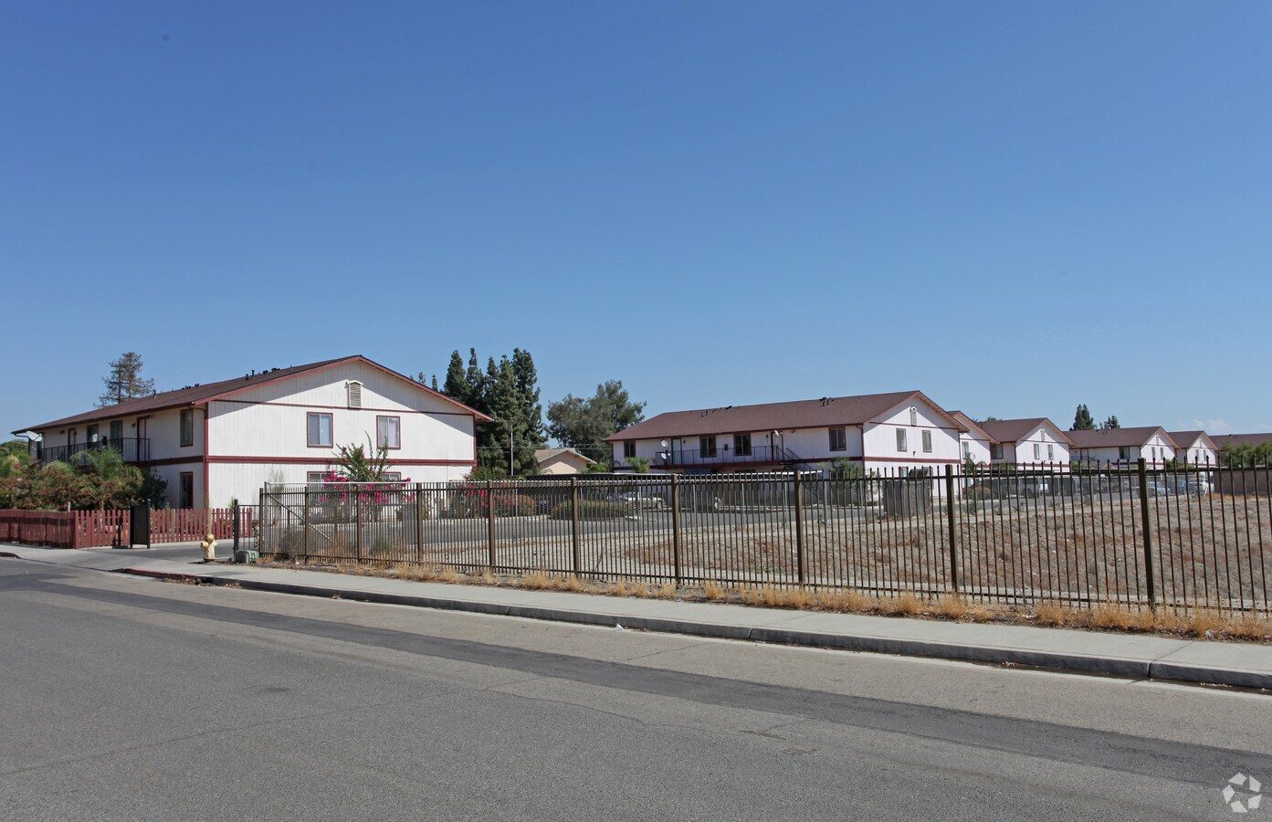 Photo - Saratoga Apartments