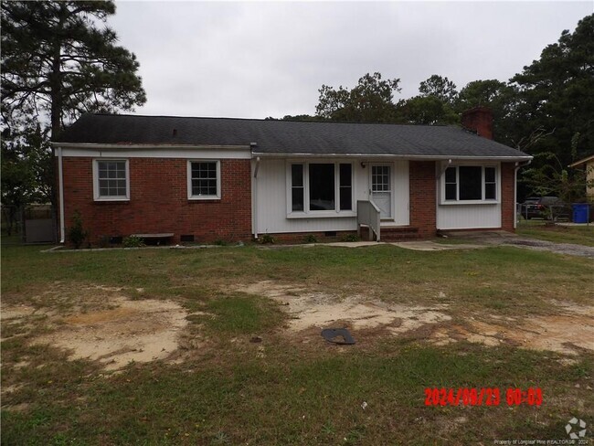 Building Photo - 1916 Hope Mills Rd Rental