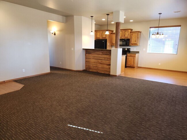 Photo - Bison Cove 2 Bed / 2 Bath - upstairs corner unit Unit C5