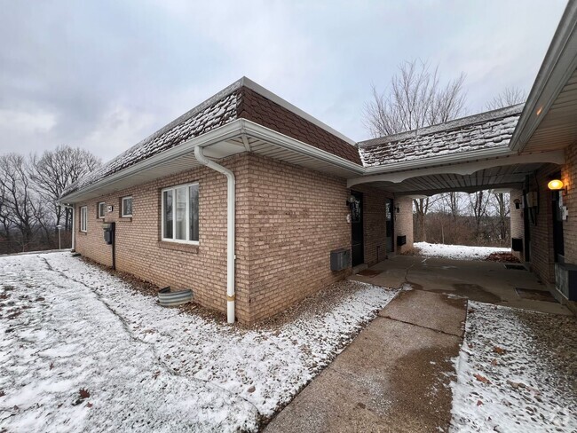 Building Photo - Moon Twp - Spacious 1 Bedroom 1 Bathroom -... Rental