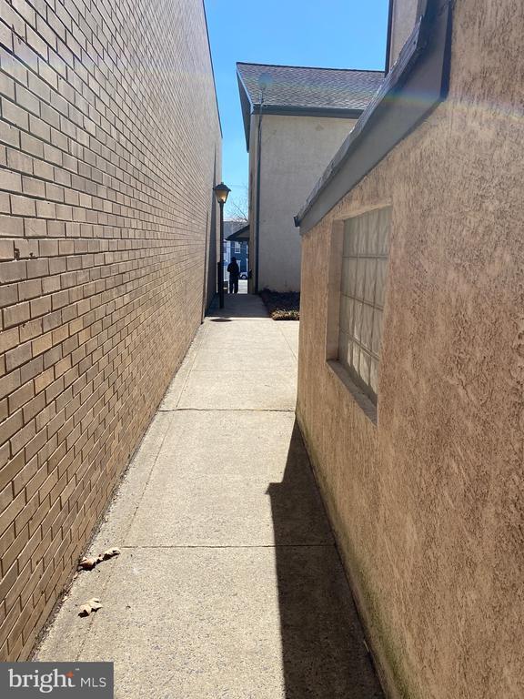 Photo - 762 E High St Unit 3