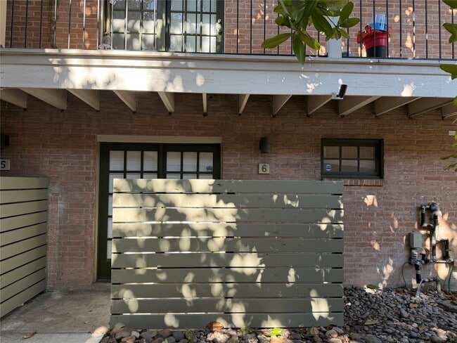 Photo - 1801 Cortlandt St Unidad 6