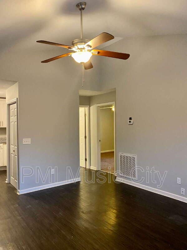 Photo - 197 Hicks Rd