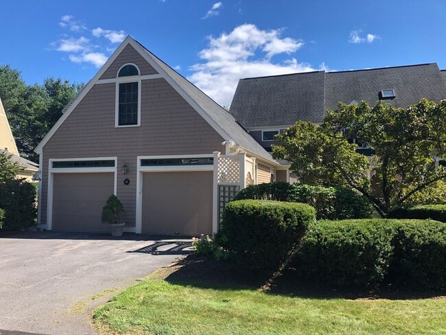 Photo - Beautiful 4 Bed/2.5 Bath Condo Available Now in Portsmouth NH | Unit 67