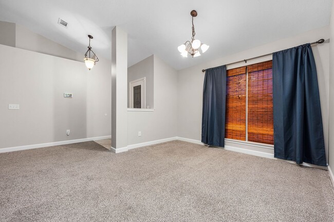 Photo - Beautiful 4/2 Minutes to NAS Pensacola Ava... House