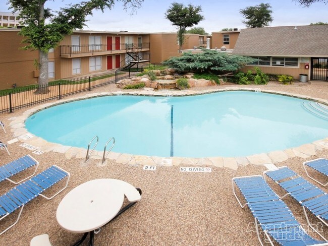 Photo - Braeswood Forest Condos