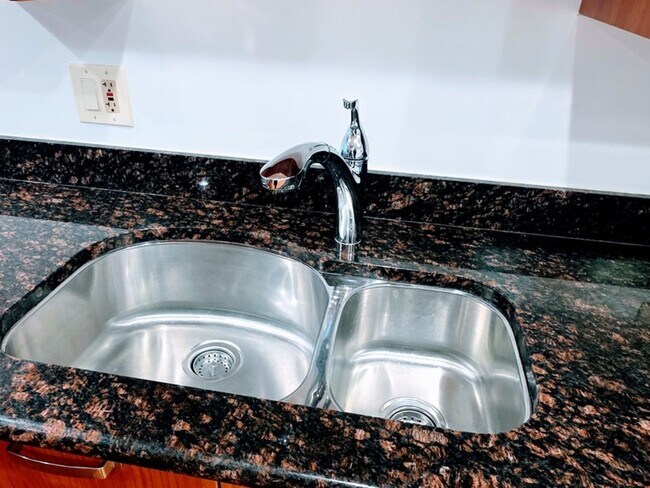 Photo - 2544 W Hollywood Ave Unidad 1